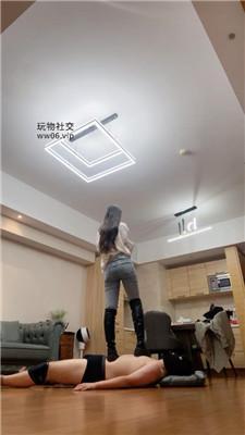 领主掐乳/牛仔裤坐脸/长靴踩踏 bf50506