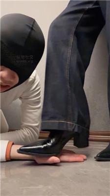 狗哥白领S-高跟短靴白袜踩虐 bf50466