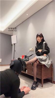 素人挖掘机可爱小主皮鞋黑丝虐绿奴 bf50477