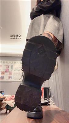 素人挖掘机可爱小主皮鞋黑丝虐绿奴 bf50477