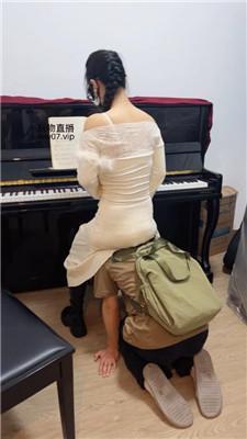 南月女神钢琴老师的脚下奴才-内裤套头 JS250302-2