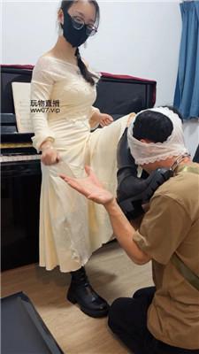 南月女神钢琴老师的脚下奴才-内裤套头 JS250302-2