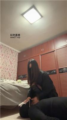 榕黑丝高筒皮靴下的贱狗 bf50873