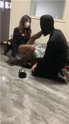 女生也能很暴力素人精神小妹-毛拖鞋黑丝虐 bf50893