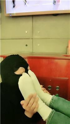 甜柚KTV做陪酒小妹的奴才 JS250301-38