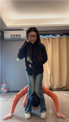 狗哥帆布鞋踩踏/手捂口鼻/踢裆 bf50872