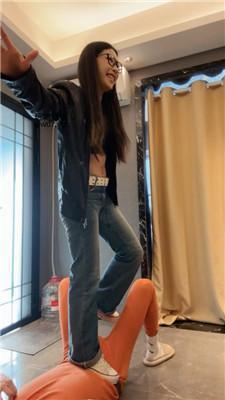 狗哥帆布鞋踩踏/手捂口鼻/踢裆 bf50872