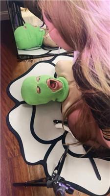 柒老板绿帽男友非要下跪做狗 JS250301-32