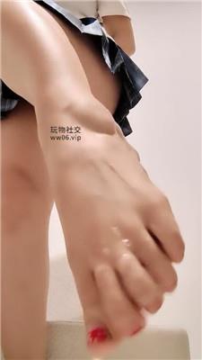 蛮蛮呀买!裸足腋下肉臀 250218-26