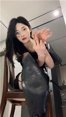 千千吊带丝裸足口水 250218-14