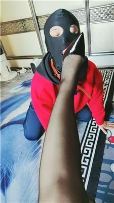 平凡高跟黑丝踩踏鞭打 JS250301-2