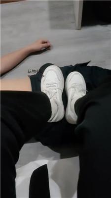 沐沐大大小白鞋白袜踩踏喂食 JS250306-21