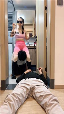 南月女神兄弟奴清理脏长靴白棉袜 bf50936