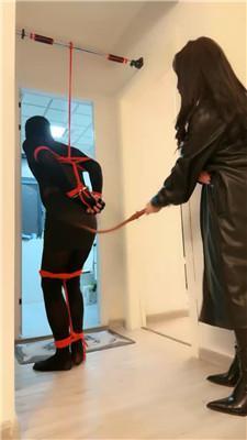 傲雪吊绑挑战各种刑具鞭打 JS250303-11