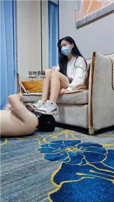 上头姐妹团素人大学生-强制闻鞋子 JS250303-27