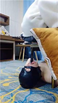 上头姐妹团素人大学生-强制闻鞋子 JS250303-27