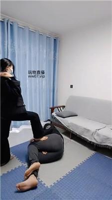 木子玉足踩虐猥琐狗继父上 JS250303-24