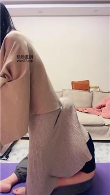 埋汰玉足脚下踩健身教练上 bf50938