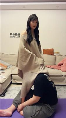 埋汰玉足脚下踩健身教练上 bf50938