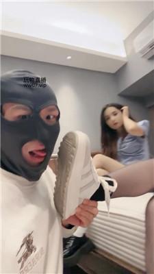 猴歌双S-黑袜+白袜踩虐骚奴 bf50943