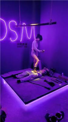 凌薇大小姐短靴白袜踩虐/尝试各种刑具 bf50913