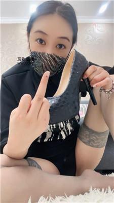 颜主滚进来爬出去 250301-27