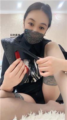 颜主滚进来爬出去 250301-27