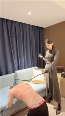 沅芷大人高跟皮靴踩脖/鞭打虐乳 JS250112-59