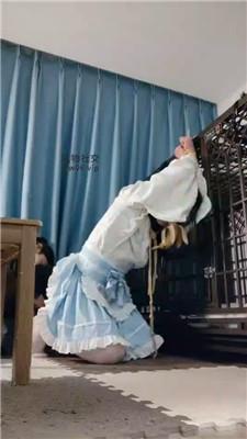 喵酱紫捆绑狗笼/丝袜塞嘴/香蕉插嘴/腿绞 bf49324