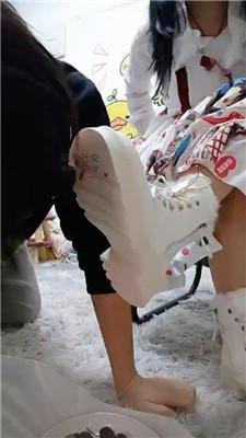 广东木木可爱洛丽塔脏鞋踩踏喂食 JS250112-29