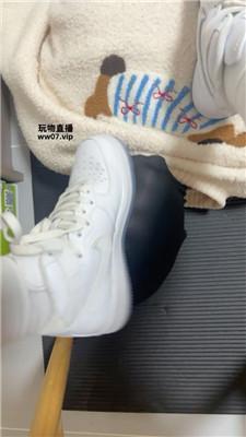 萧萧大人空军一号-毁容式踩脸 JS250324-15