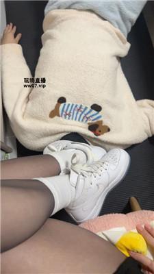 萧萧大人空军一号-毁容式踩脸 JS250324-15