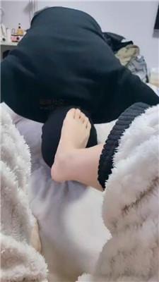 小羊咩咩玉足踩虐家奴踢裆 JS250102-5