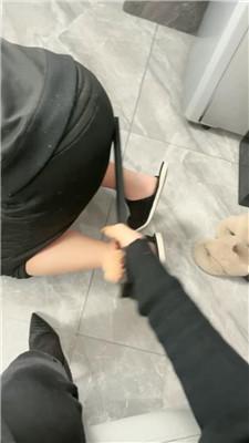 梦露男友下跪陪我直播 JS250111-22