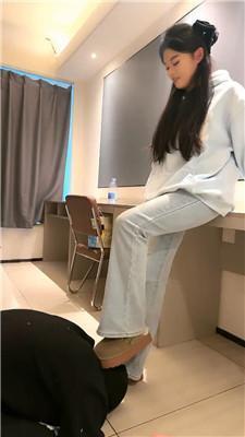 esse殿下连环抽耳光打手心 bf49216