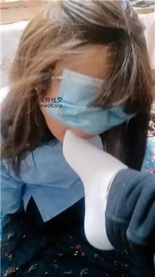 伪娘和人妻蓬头垢面的狗舔白棉袜 JS250111-37