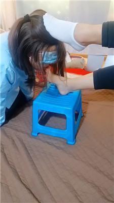 伪娘和人妻蓬头垢面的狗舔白棉袜 JS250111-37