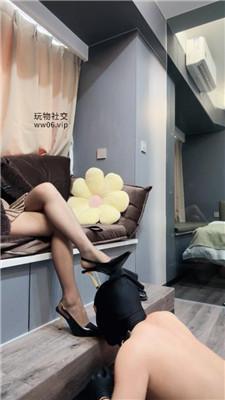 晨希短裙漂亮S-跪舔脏高跟/坐脸窒息/嘴叼鞋 bf49220