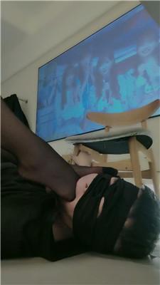 甜沁桌底视角-长靴黑丝碾压踩双视角版 bf49202