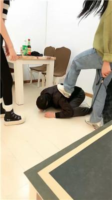 乔伊双S-运动鞋暴力踢踹虐打/脚下喂食三视角版 bf49221