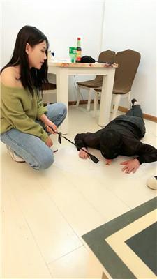 乔伊双S-运动鞋暴力踢踹虐打/脚下喂食三视角版 bf49221