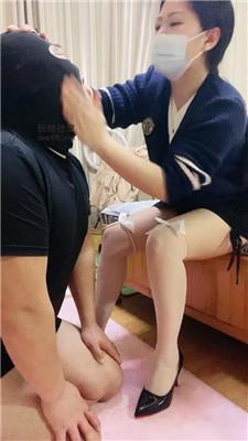 小姨高跟踩/虐乳/白丝脚喂酸奶舔 JS250109-25