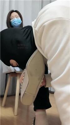 拽拽近距离-肉丝脚捂脸窒息 JS250108-28