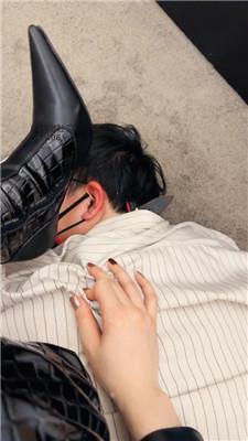 倪小主高跟长靴踩踏/狂抽耳光/骑狗背喂口水 bf49180