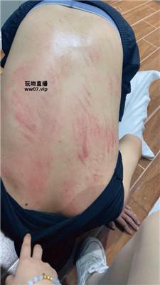 沐沐大大小白鞋蹂躏踩哥哥 bf51208