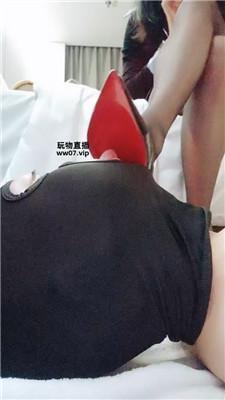 米小唐黑丝脚挑逗狗舌 JS250310-3