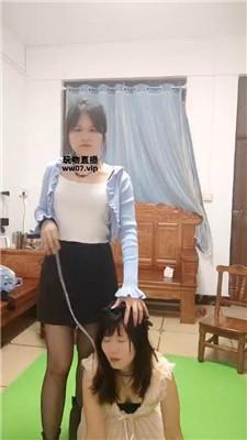 熊宝女神母畜-偷舔脚的下场 bf51238