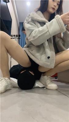 沐沐大大跪舔清理脏小白鞋肉丝jio JS250310-11