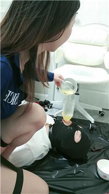 梨柚冰喂食圣水咀嚼物/踩踏 bf51197