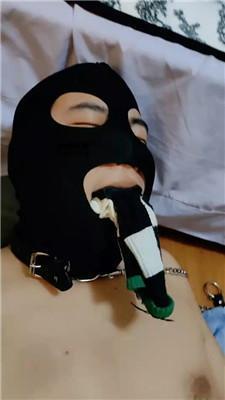 冰女王闻着臭袜子臭脚丫发骚 JS250308-35